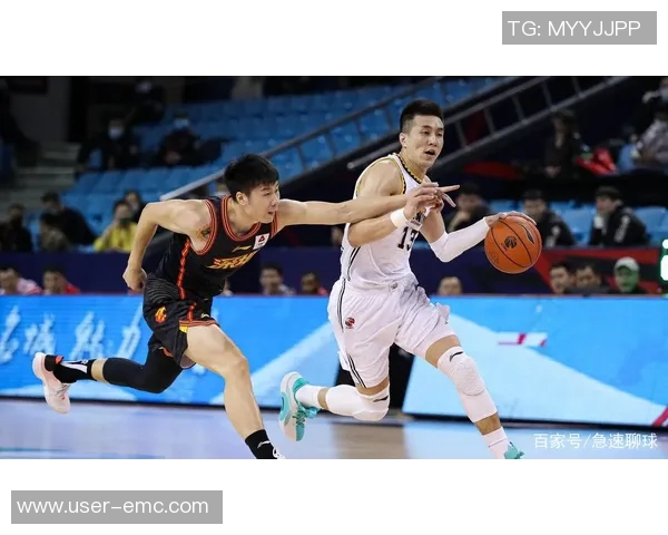 费尔斯表现抢眼12投8中砍下21分6篮板4抢断三分球命中率高达75