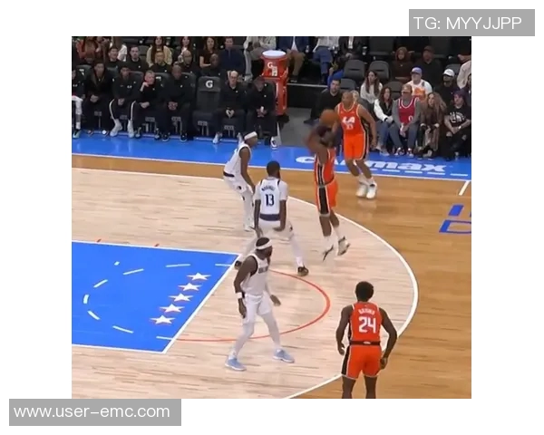 哈登经典跳投瞬间马绍尔背手防守不敢轻举妄动